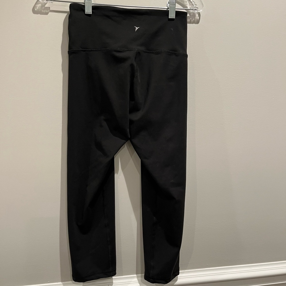 Old navy athletic crop leggings